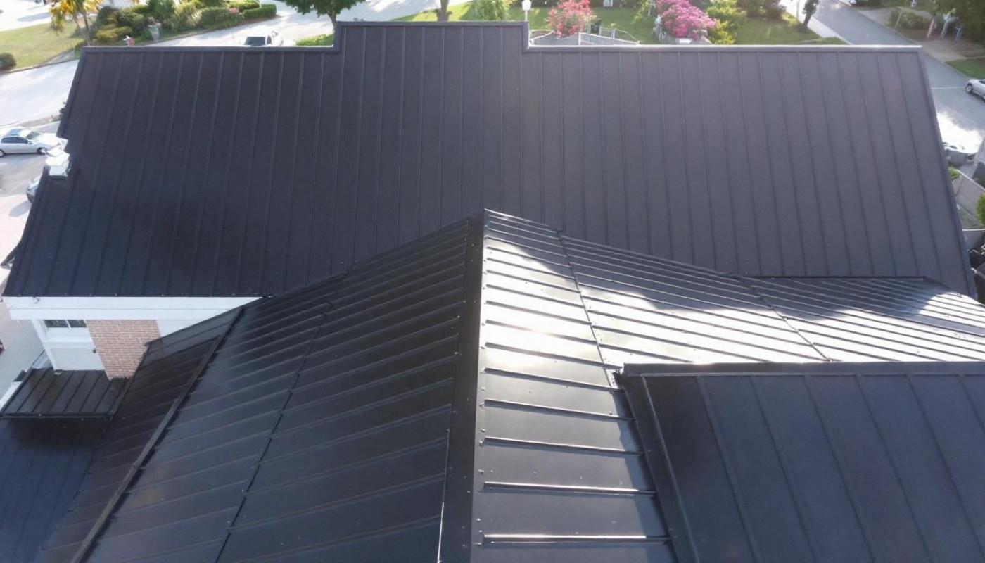 Quels matériaux de toit nécessitent le moins d'entretien ?